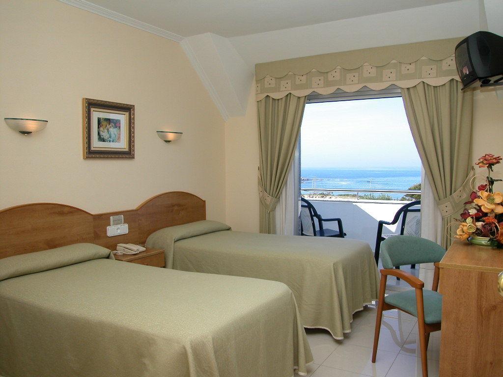 Hotel Pineiro 2 Estrellas Superior А-Лансада Экстерьер фото